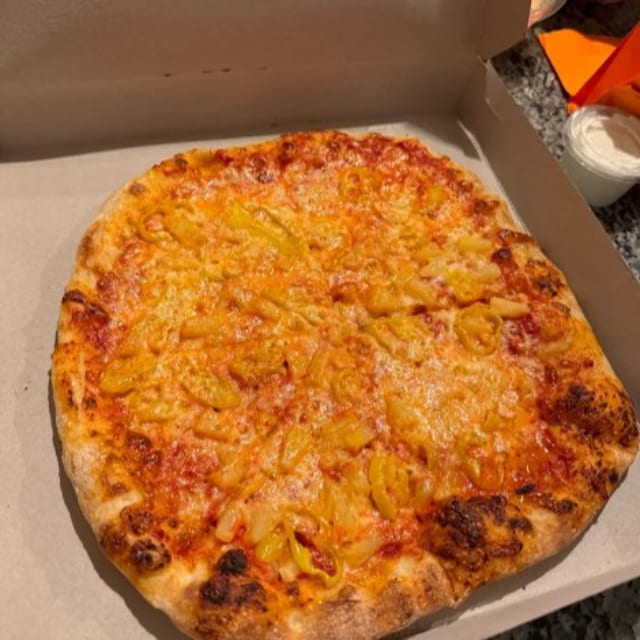 Plain Cheese Pizza.